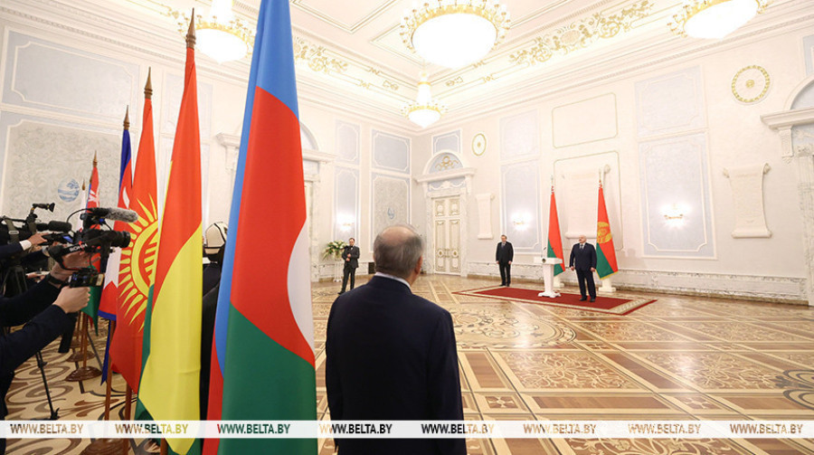 Лукашенко: Беларусь является приверженцем неделимой безопасности и выступает за более справедливый миропорядок