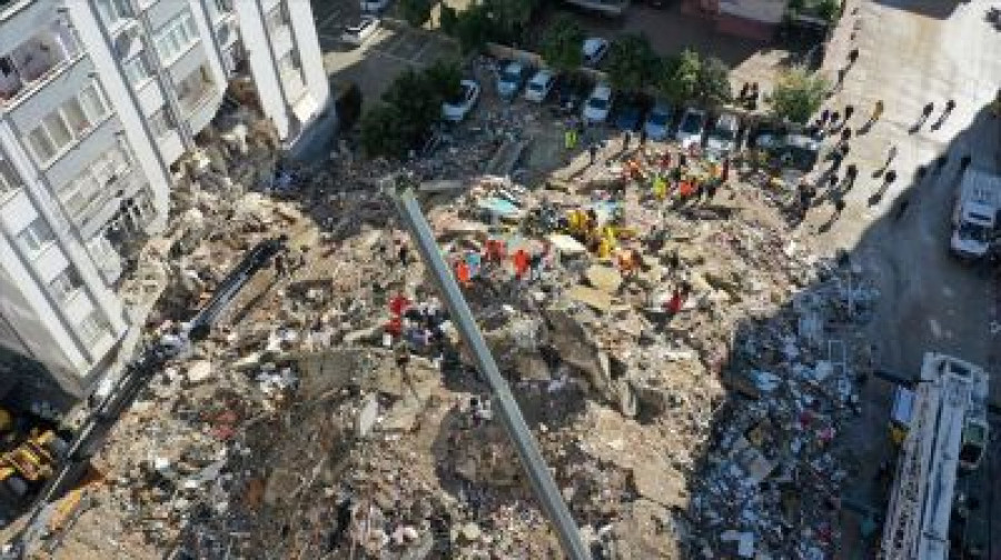 Число погибших в результате землетрясения в Турции увеличилось до 1121