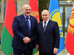 Александр Лукашенко и Владимир Путин пообщались с глазу на глаз