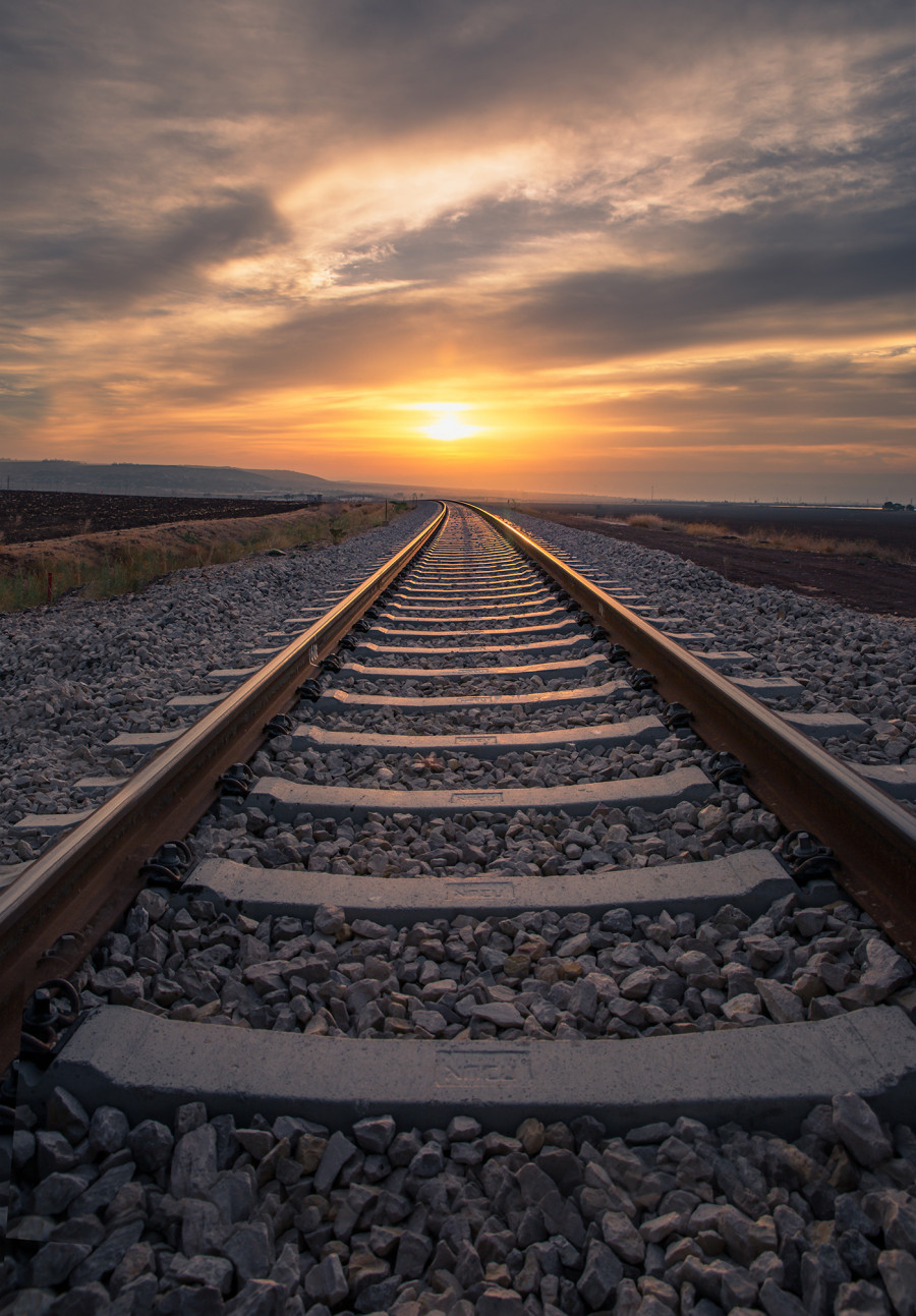 Ответственность за блокирование железнодорожных путей и повреждение имущества предприятий железнодорожного транспорта