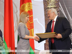 Лукашенко: национальные культуры и традиции нельзя подогнать под единый стандарт, мир прекрасен в своем разнообразии