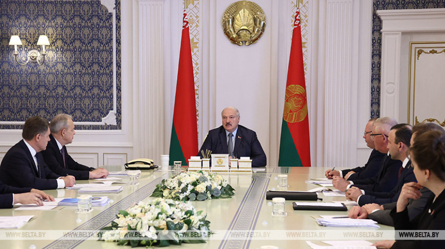 Александр Лукашенко поставил задачу в 2024 году железобетонно определиться с системой поступления