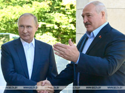 Дорожу открытыми и доверительными отношениями. Лукашенко поздравил Путина с юбилеем
