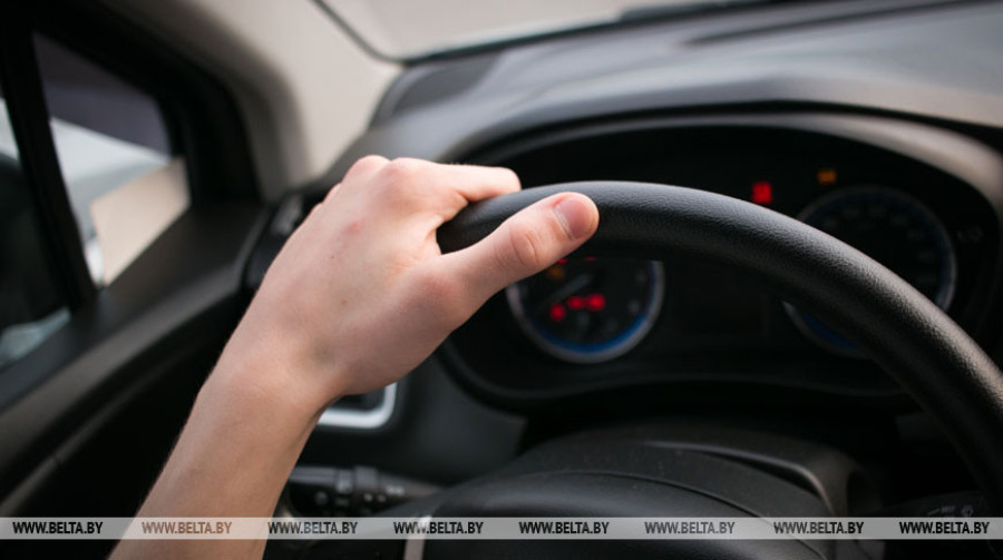 В Беларуси срок действия водительского удостоверения увеличен до 20 лет