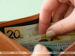 Лукашенко подписал указ о мерах по обеспечению своевременной выплаты зарплаты