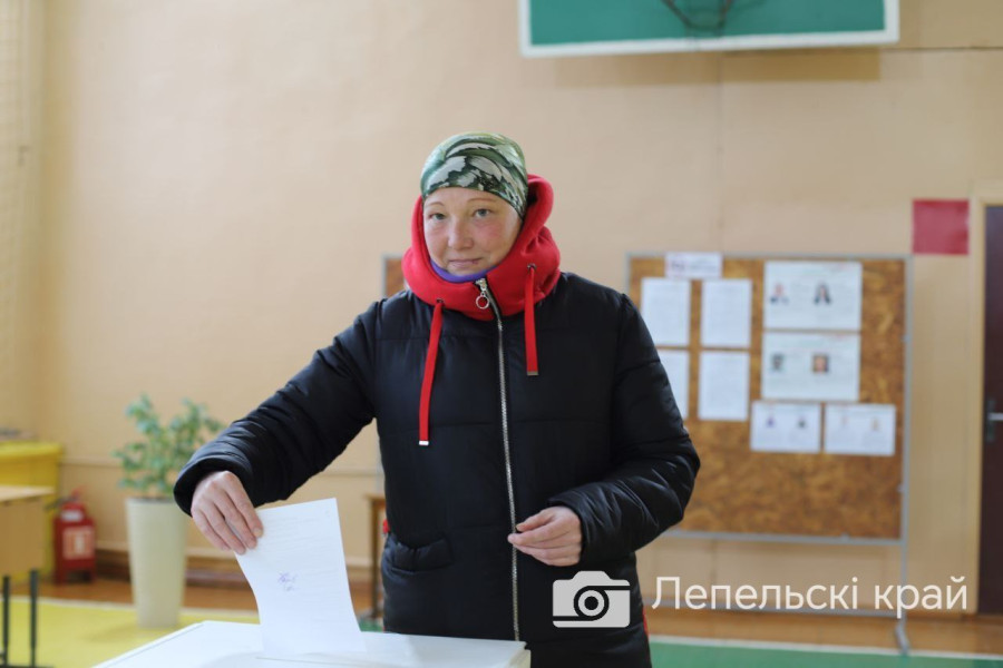 Единый день голосования объединил сегодня и жителей сельской местности Лепельского района