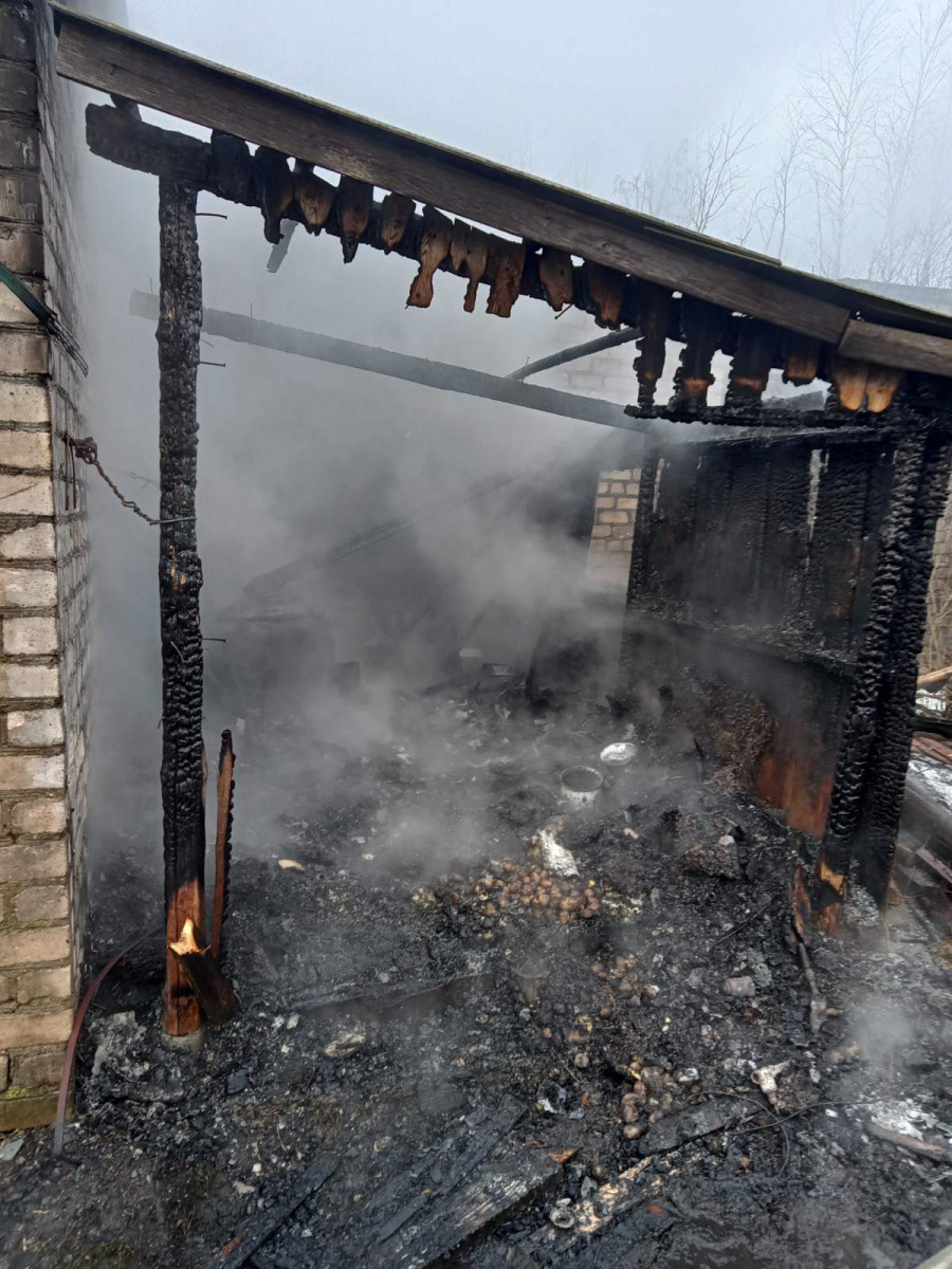 Пожар хозпостройки в Лепельском райне