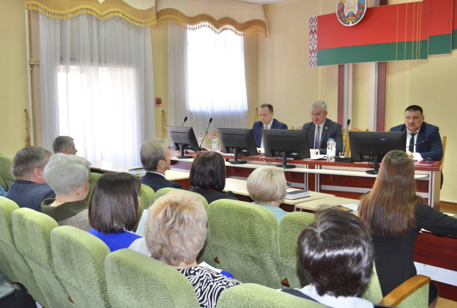 Состоялась первая организационная сессия Лепельского районного Совета депутатов двадцать девятого созыва