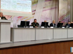 Представители силового и руководящего блоков проводят встречу с активом Новополоцка и работниками «Нафтана»