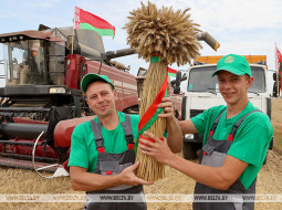 Любовь к родной земле и уважение к крестьянскому труду. Лукашенко назвал фундаментальные для белорусов ценности