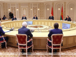 Самолеты и железная дорога. Лукашенко и Путин обсудили реализацию двух больших проектов