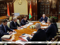 Должно быть торжественно и содержательно. Подготовку к заседанию ВНС обсудили у Лукашенко