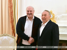 Президент Беларуси Александр Лукашенко поздравил Первого Президента Казахстана Нурсултана Назарбаева с днем рождения