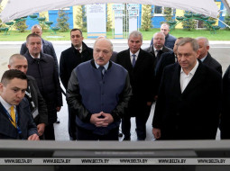 Лукашенко на ОАО «Амкодор-КЭЗ»: я вижу здесь перспективу