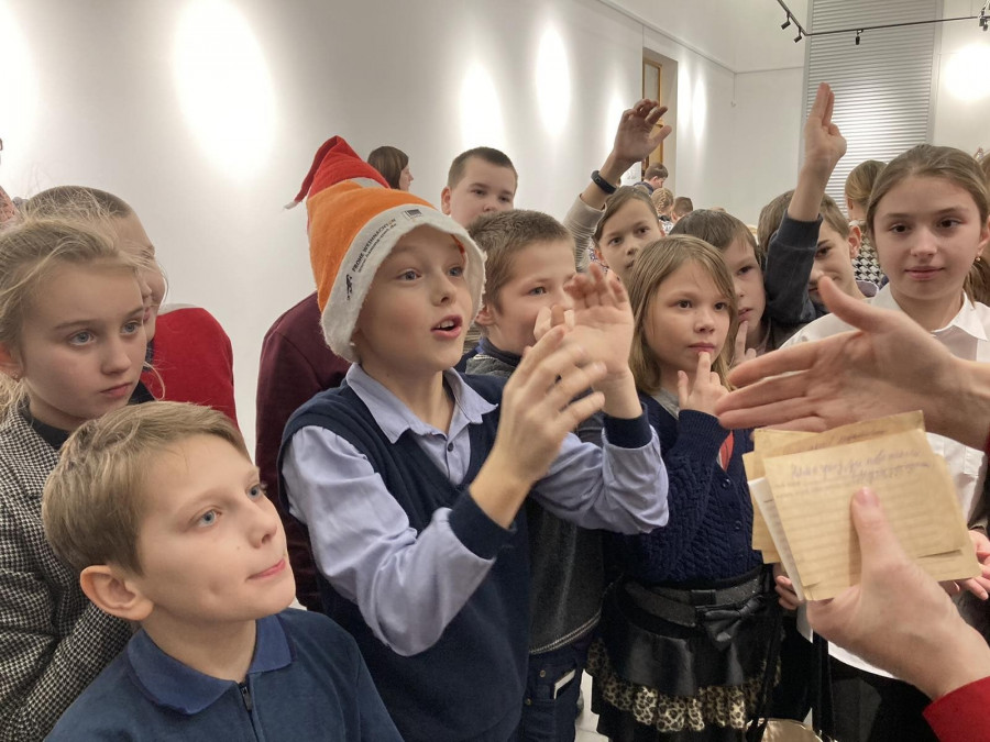  Учащиеся гимназии в Лепельском музее на Калядах
