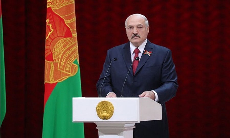 Президент Беларуси Александр Лукашенко поздравил всех граждан страны с Днем Конституции. Об этом БЕЛТА сообщили в пресс-службе белорусского лидера