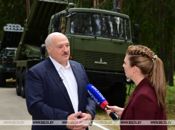 Президент Беларуси Александр Лукашенко в интервью телеканалу Россия 1 рассказал об условиях хранения и использования российского ядерного оружия в Беларуси