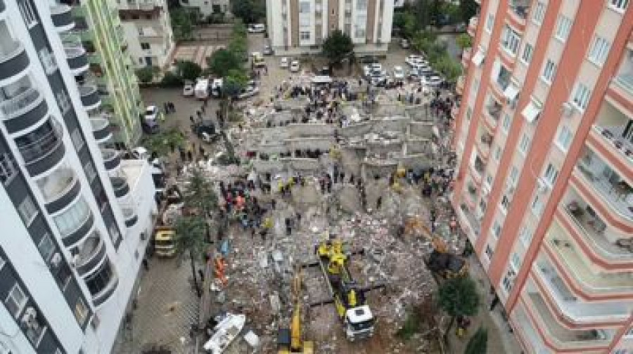Землетрясения в Турции: число погибших превысило 20 тыс., пострадали более 80 тыс.